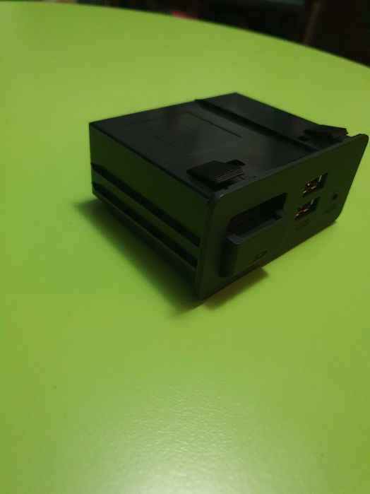 USB/AUX Hub за Мазда Cx-5