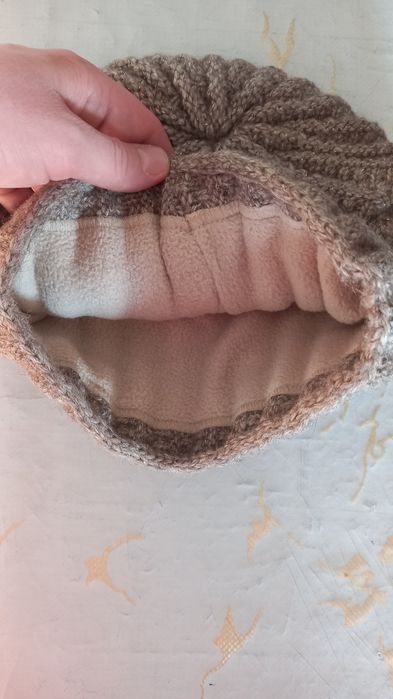 Продам зимние шапки