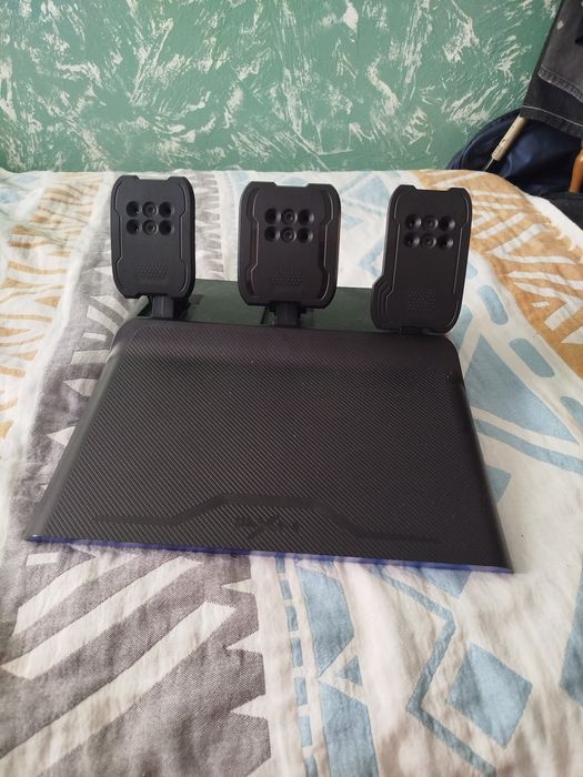 продам игровой руль