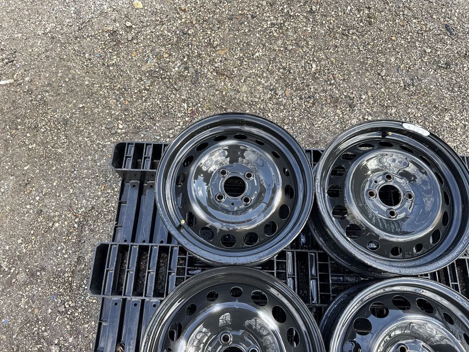 4бр.Оригинални джанти 15цола 4x100 за Renault,Dacia,Nissan,Smart