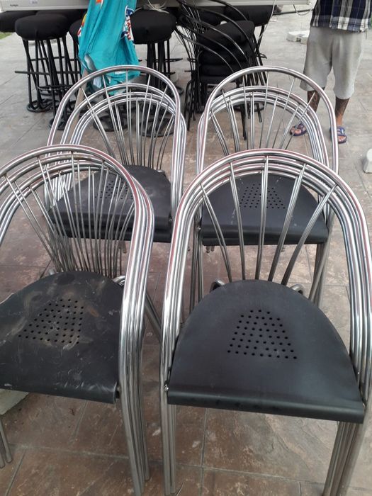 Scaune de fier rezistente