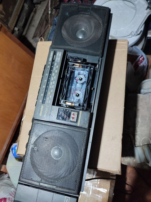 Продам магнитофон кассетный.