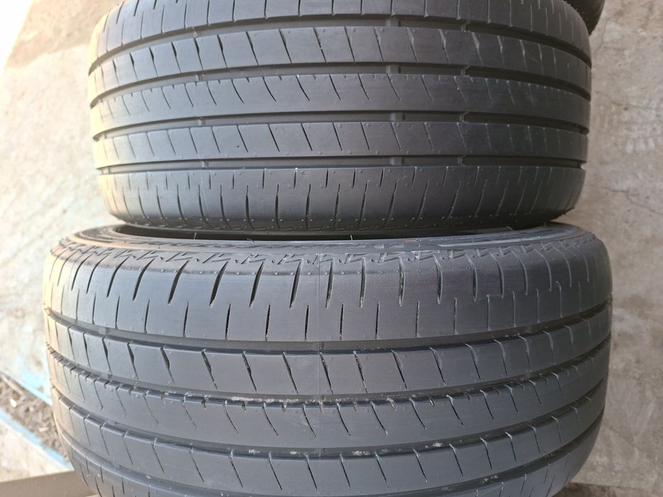 Продам шины. 235/45/18  бриджистон