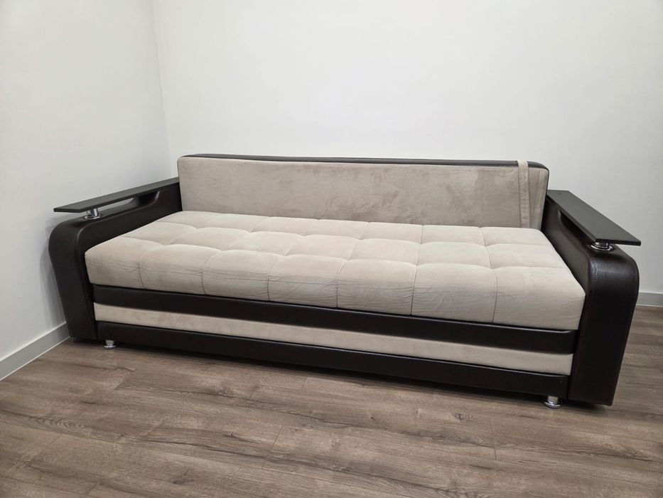 продается диван для гостинной и спальни