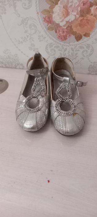 Срочно продам туфли