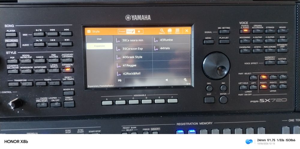 Yamaha psr  SX720