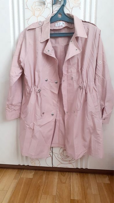 Продам куртку размер 44-46)