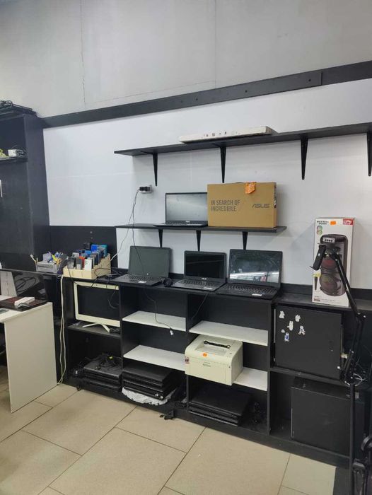 Бутик с мебелью в Рахате