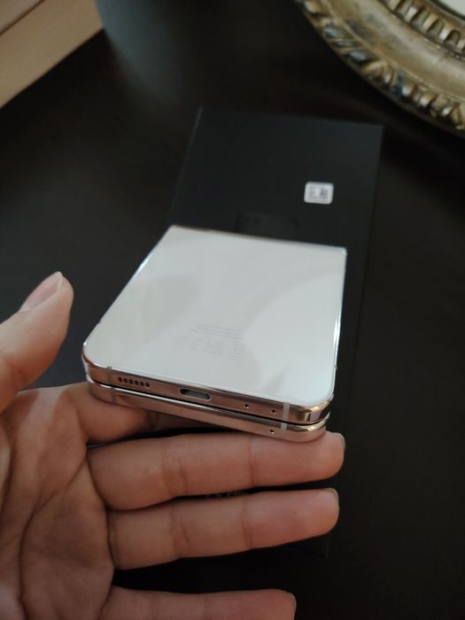 Samsung Galaxy Z Flip 5 256 GB