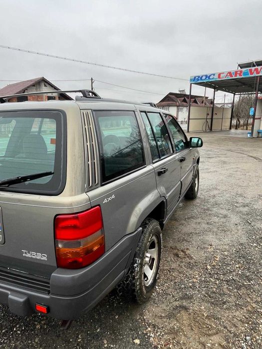 Jeep Grand Cherokee Laredo