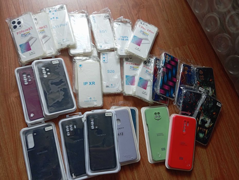 Лот чехлов для телефонов 27 шт. (iPhone, Samsung, Xiaomi, Oppo)