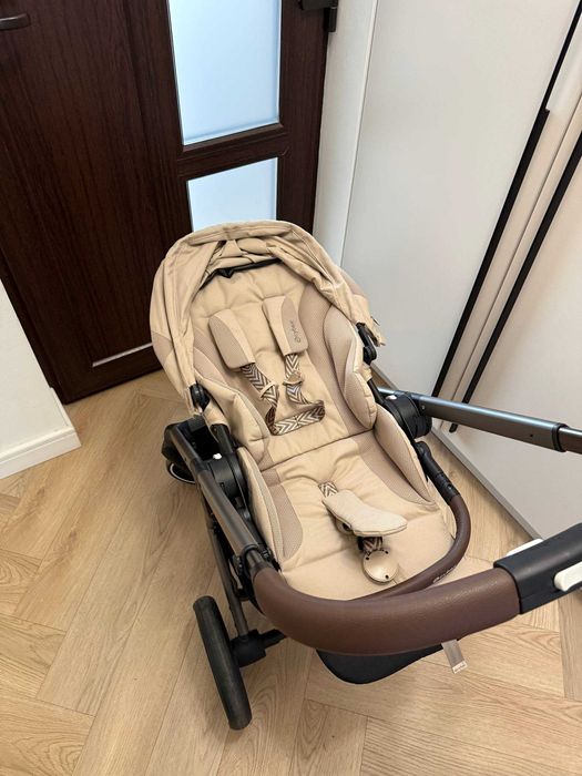 Carucior sport Cybex Balios S Lux pentru copii, suspensie avansata, Almond Beige cu cadru Taupe