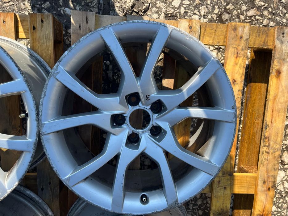 Оригинални джанти 18 Audi A4 A5 A6 8t0601025E 8.5j et29 ном 156 за боя