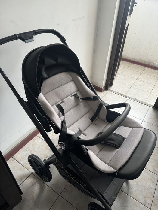 Коляска прогулочная