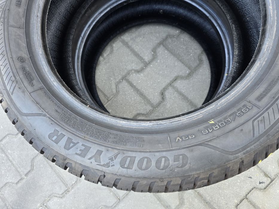 195 60 16 Goodyear m+s