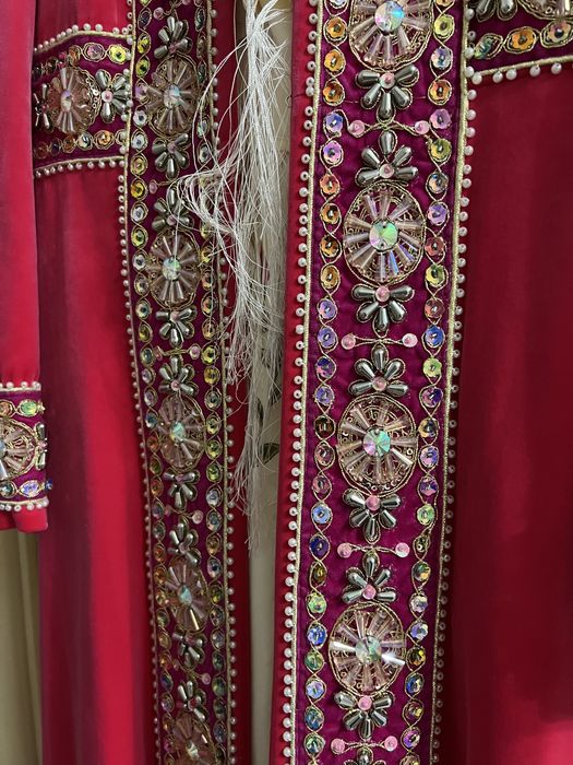 Бешпет сатылады,көп киілмеген.