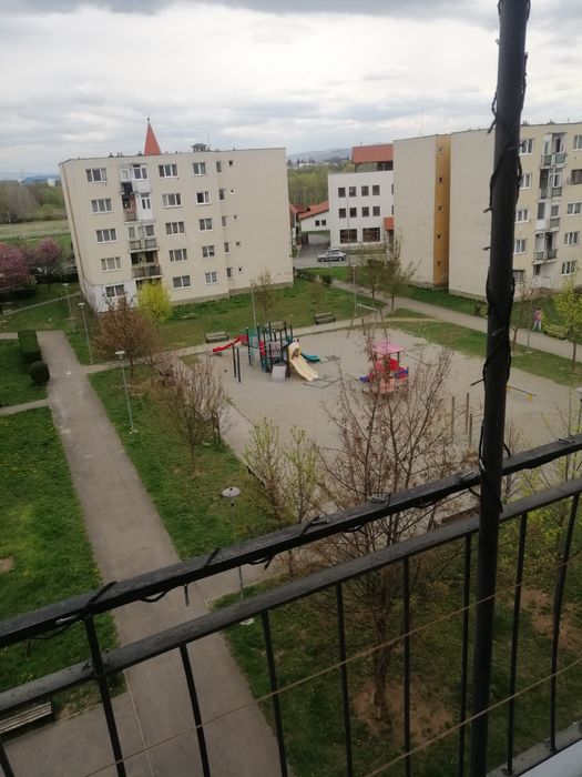 Apartament cu 2 camere în zona Lenin