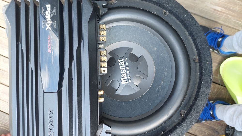 Subwoofer Magnat și amplificator Sony Xpload ptr masina