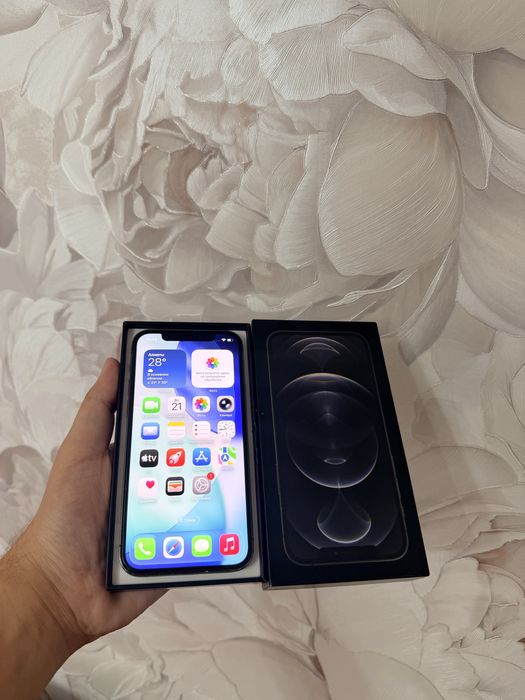IPhone 12 Pro 256Gb - В отличном состоянии