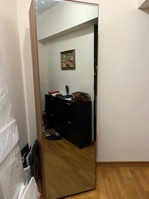 Немски шкаф за антре с огледална врата