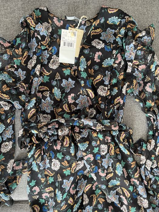 Нова рокля от Mango. Размер Xs.