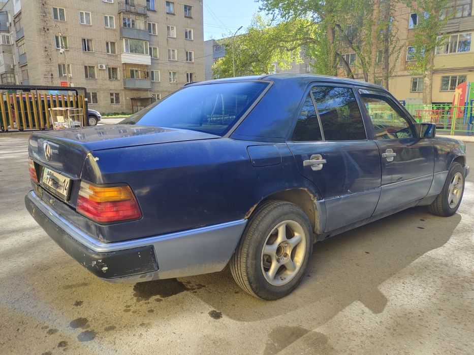 Продам Мерседес 260Е