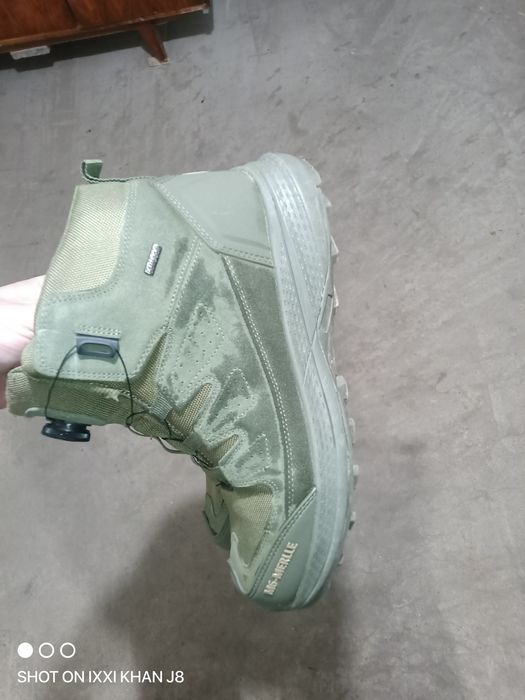 Продам обувь зимнию