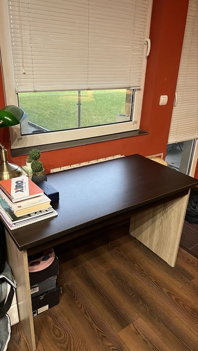 Дървено Кафяво Бюро 120х60см