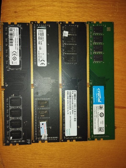Продам озу DDR 4, 4 шт по 4 гб и 8 гб 1 шт
