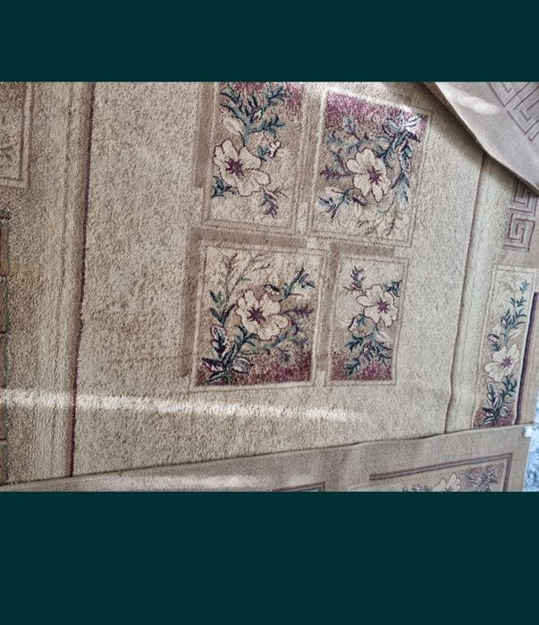 Ковер в хорошем состоянии