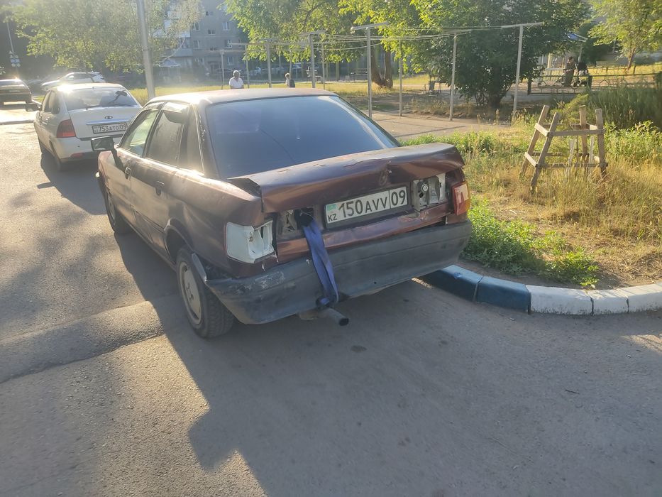Продам Ауди 80 б3