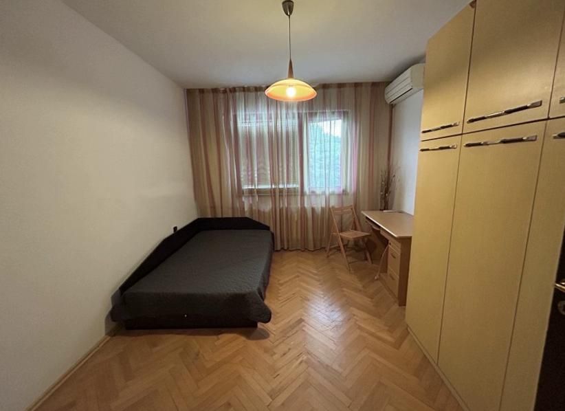 Дава се под наем Тристаен апартамент в Пловдив, Център - 110 кв.м за 500 € - Снимка #5