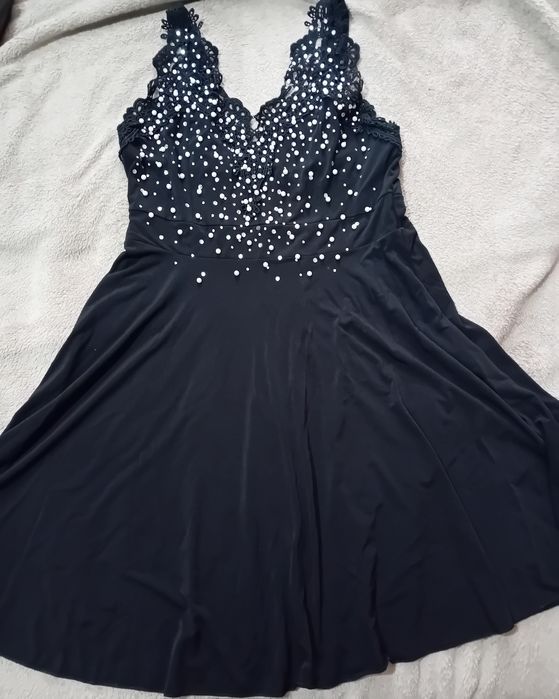 Рокля Размер Л/М Гр.Смолян Изпращане по Еконт за ваша сметка