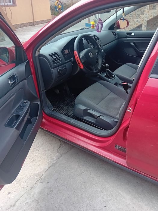 Vînd wolkswagen  golf