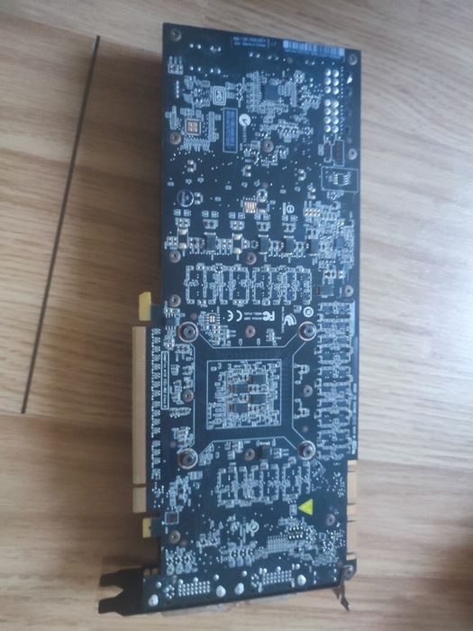 Placa video PC Gaming - Gigabyte GeForce GTX570 - 1280mb gddr5 / 320bit