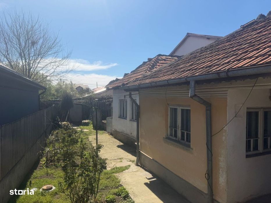 Casa pe parter, 240 mp teren, zona Brestei