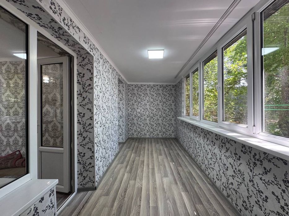 МЕТРО КОСМОНАВТЫ СВОЯ 2/1/4 Срочно Продается 50m2 Кирпич с Ремонтом