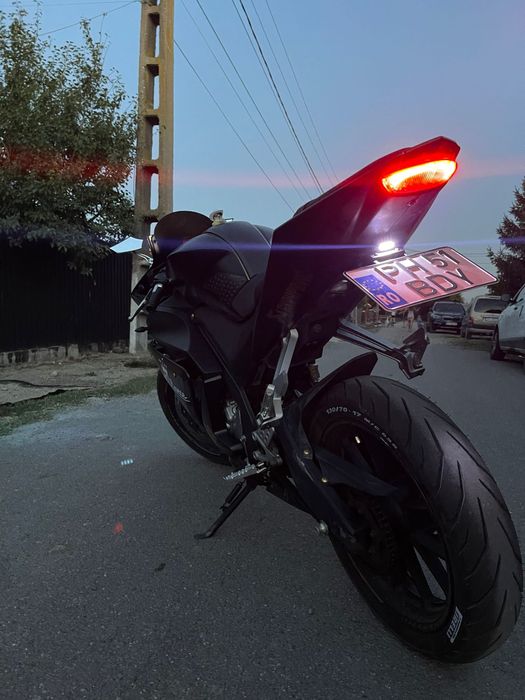 Vând yamaha yzf r125 (A1)