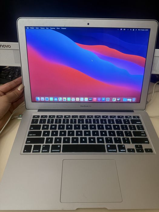 Продам Макбук air