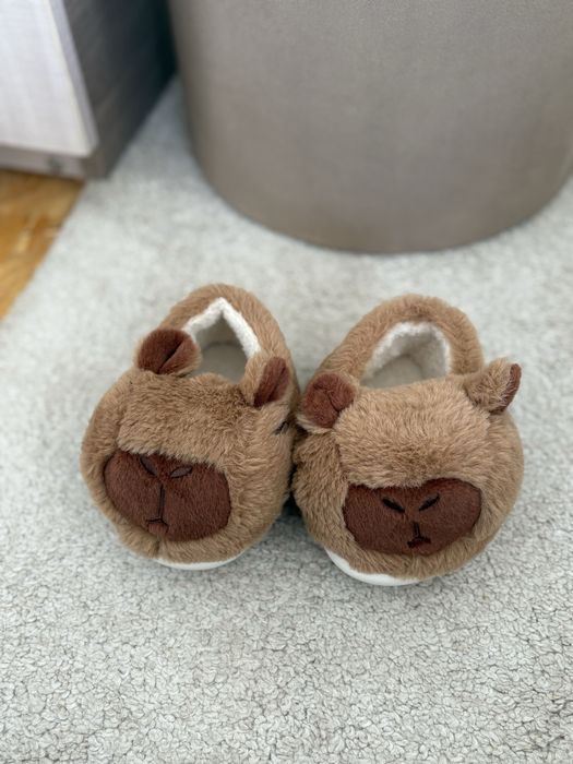 Кроксове и пантофи