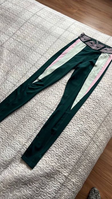 Colanți sport Puma, mărime XS-S (elastici), stare foarte bună