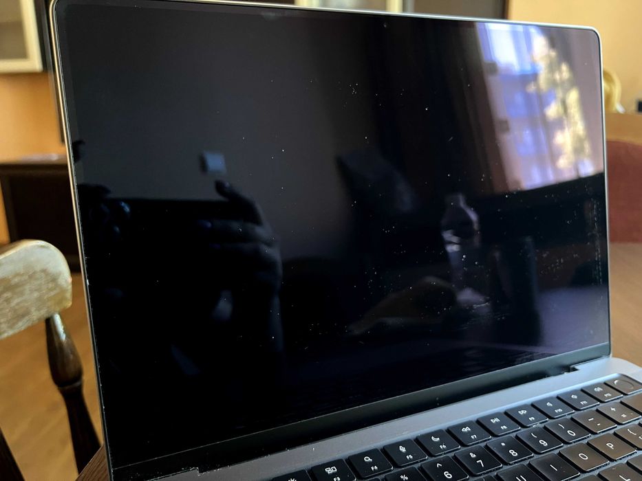 Macbook Pro M3 14'' 512GB HDD 8GB RAM November 2023