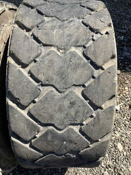 Гуми 12 - 16,5 за бобкат мини челен товарач