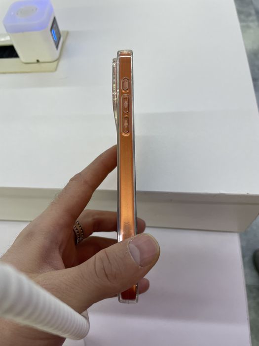 Iphone 17 pro max cosmic orange