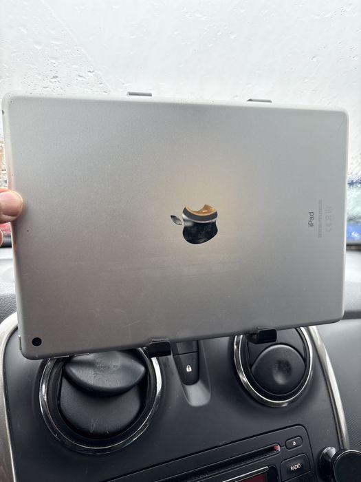 Vand/schimb ipad generatia 8 th