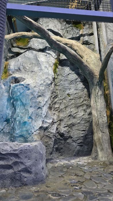 Водопад релиф вольер для животных