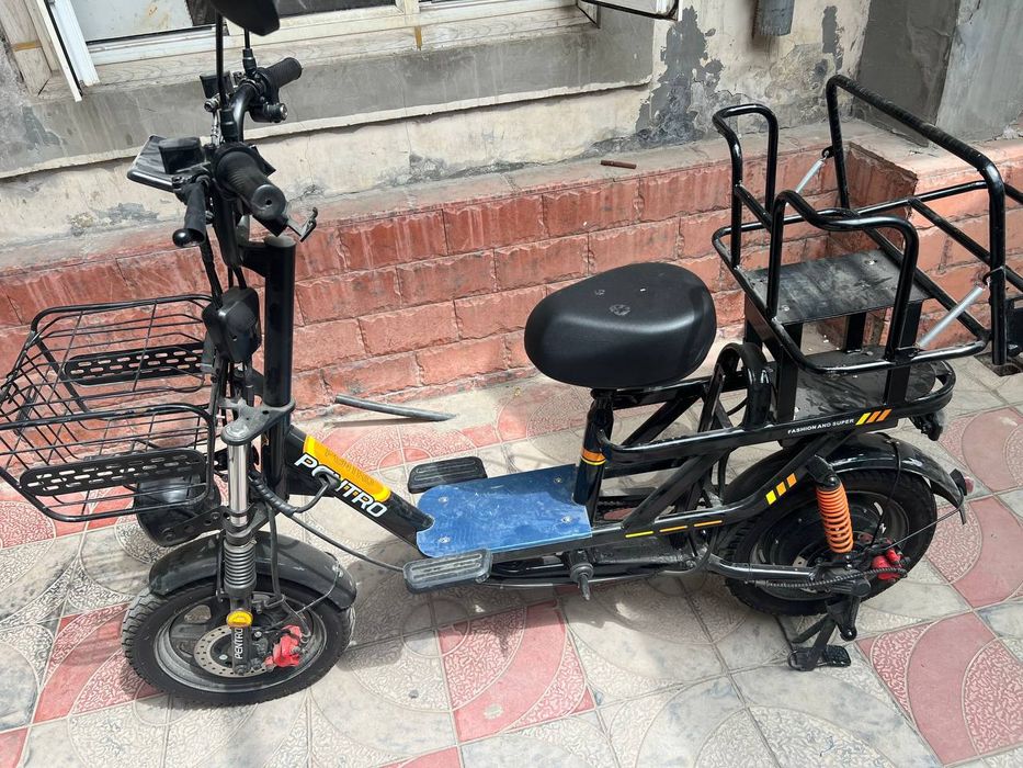 Pentro skuter sotiladi yangi kulguli narxta