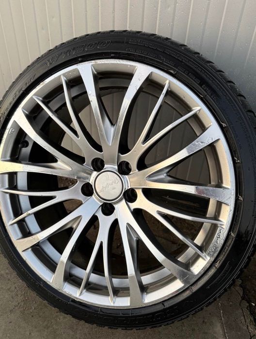 Модел на джантата: Tomason
Размер на джантата: 18 
ET (офсет):30