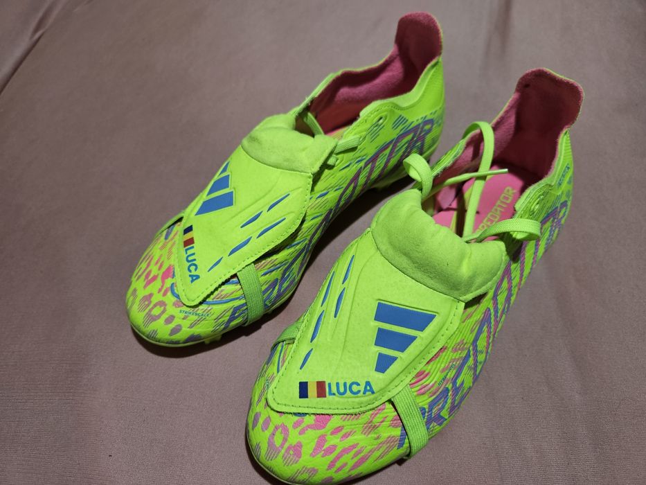 Ghete fotbal Adidas Predator