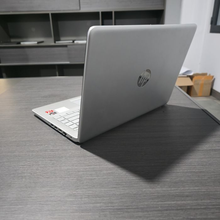 HP Laptop 14s Ryzen 3 SSD 256/8 GB